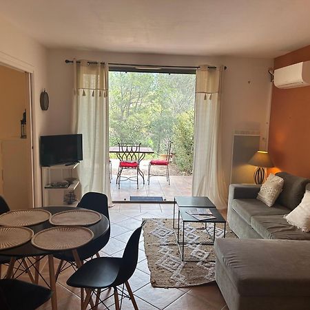 Appartement Golf De Saumane 2 Chambres 2 A 4 Personnes Extérieur photo
